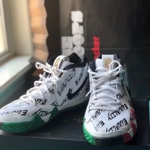KYRIE 4 BHM (GS) SHOES